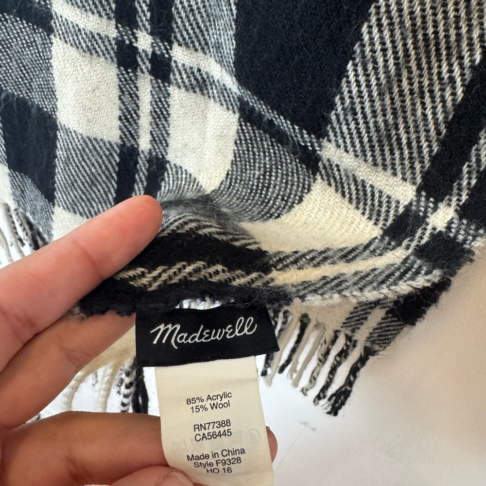 Madewell Plaid Wool Blend Scarf EUC - Picture 2 of 3